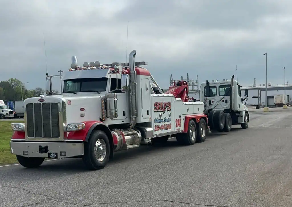 Heavy Duty Towing Company Athens AL | Self's Wrecker Service