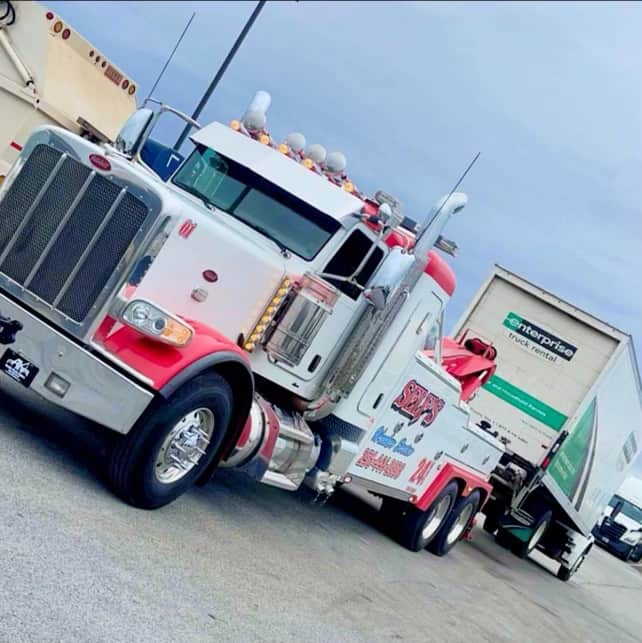 Semi Truck Towing Athens AL | Self's Wrecker Service